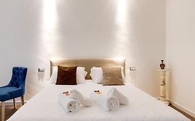Colosseo Fori imperiali boutique home
